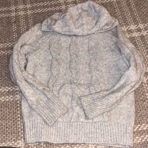 Elie Tahari Cozy Cable Knit Sweater - Light Gray